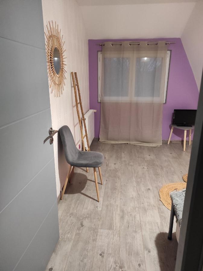 Agréable et spacieuse chambre familiale Sansac-de-Marmiesse Extérieur photo
