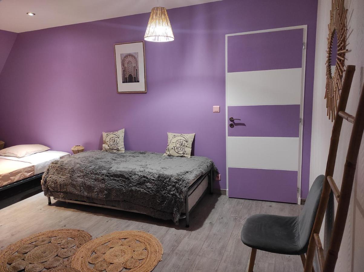 Agréable et spacieuse chambre familiale Sansac-de-Marmiesse Extérieur photo