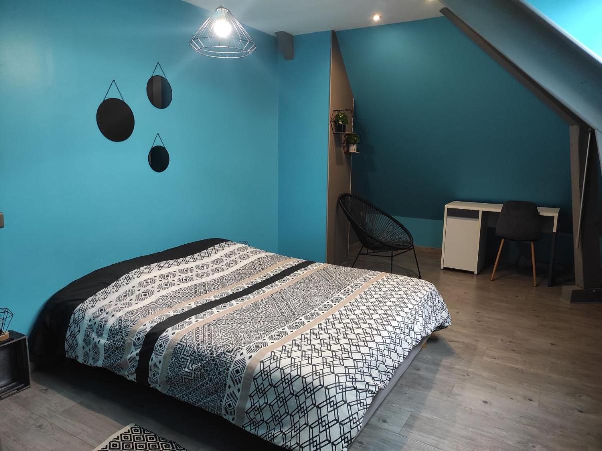 Agréable et spacieuse chambre familiale Sansac-de-Marmiesse Extérieur photo